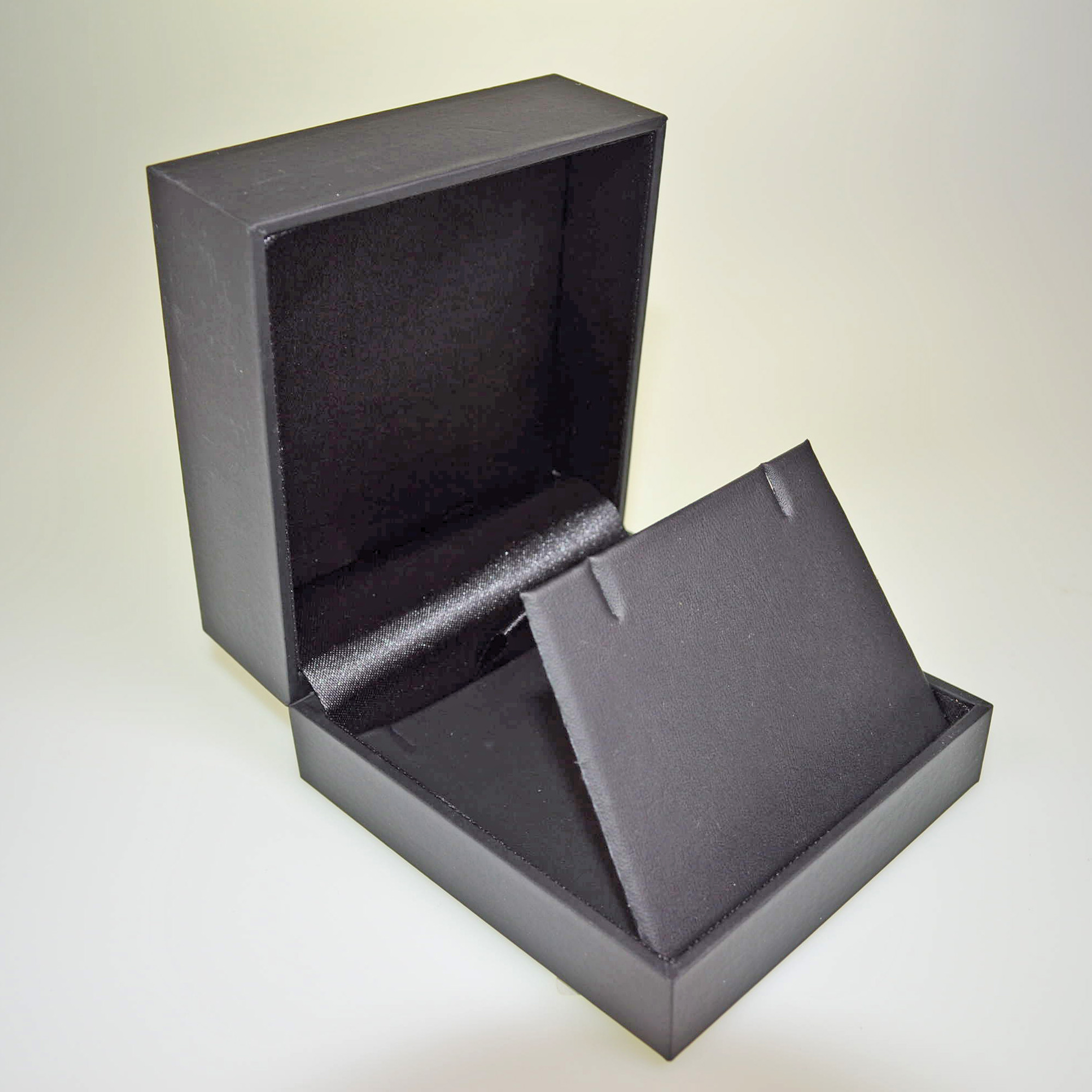 Leatherette Case LEATHERETTE CASES - Page 20 of 20 - Just Brothers & Co.
